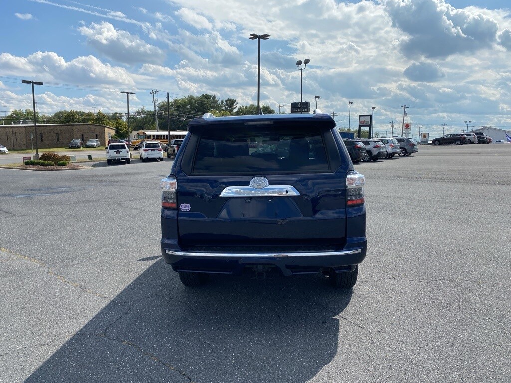 2024 Toyota 4Runner Limited photo 3