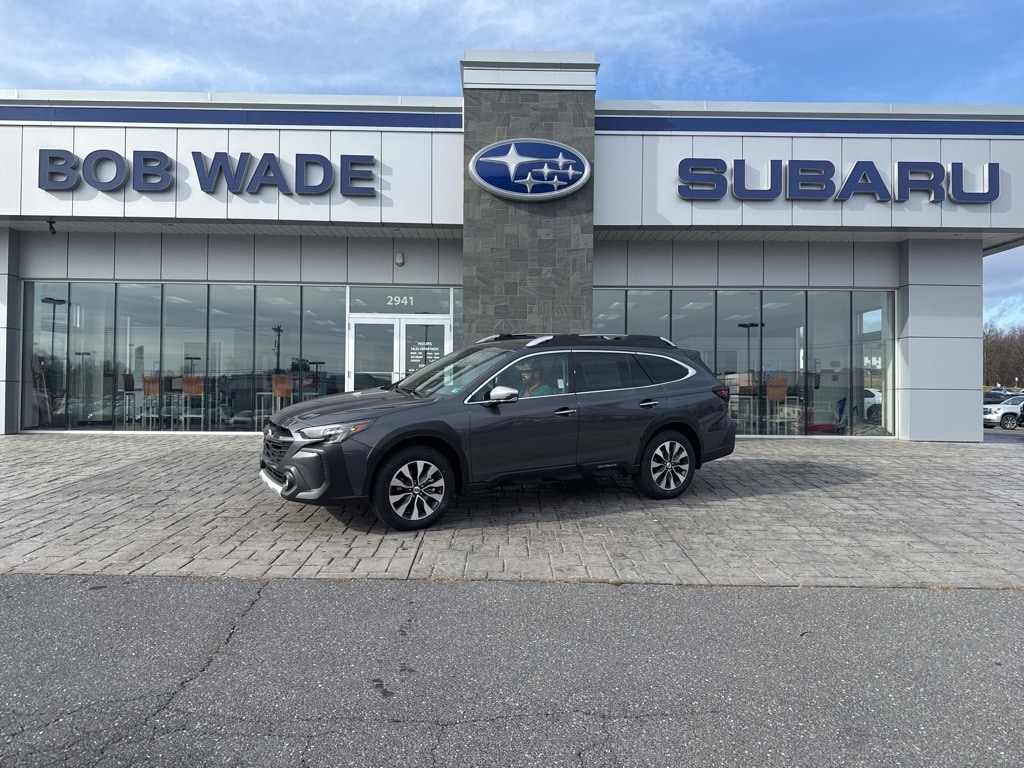 2025 Subaru Outback Touring's photo