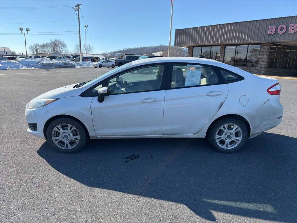 Used 2016 Ford Fiesta SE Sedan