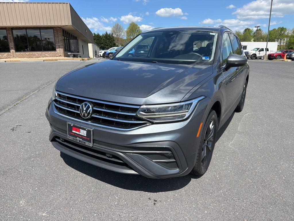 2023 Volkswagen Tiguan 2.0T SE's photo