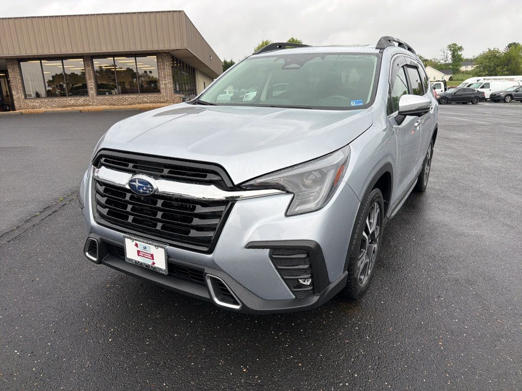 2023 Subaru Ascent Touring's photo
