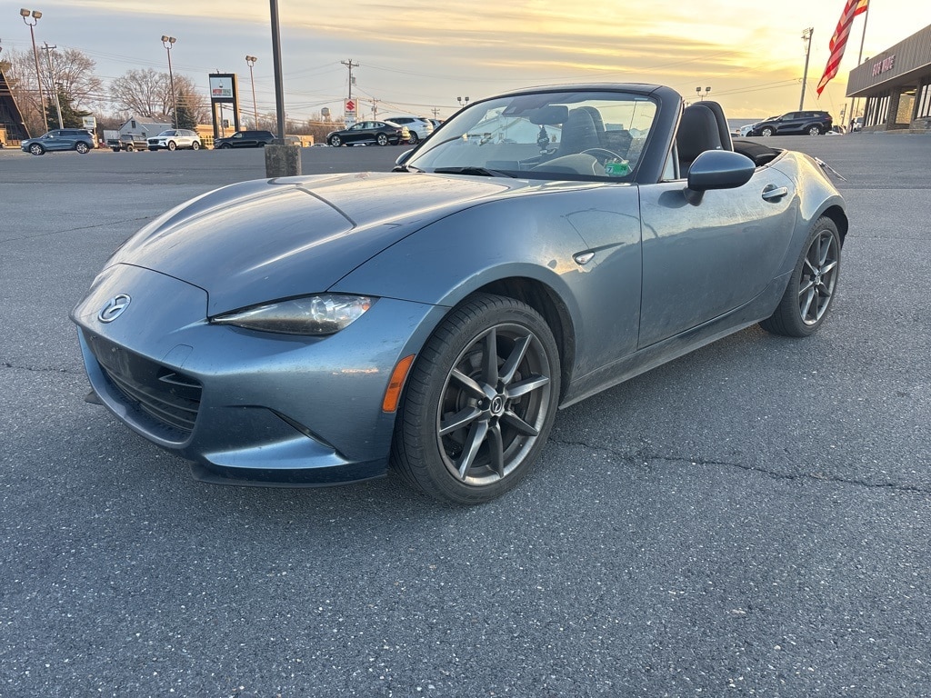 2016 Mazda MX-5 Miata Grand Touring's photo