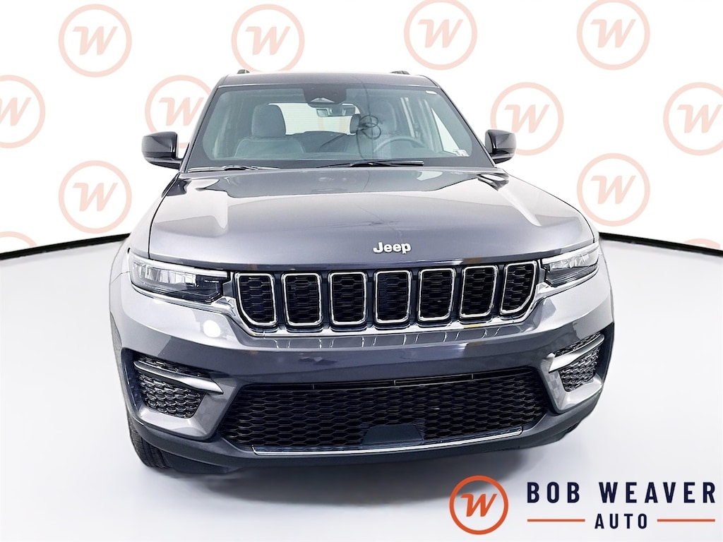 New 2025 Jeep Grand Cherokee LAREDO X 4X4 Sport Utility