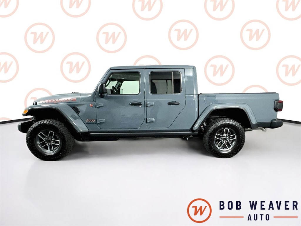 New 2026 Jeep Gladiator MOJAVE 4X4 Pickup