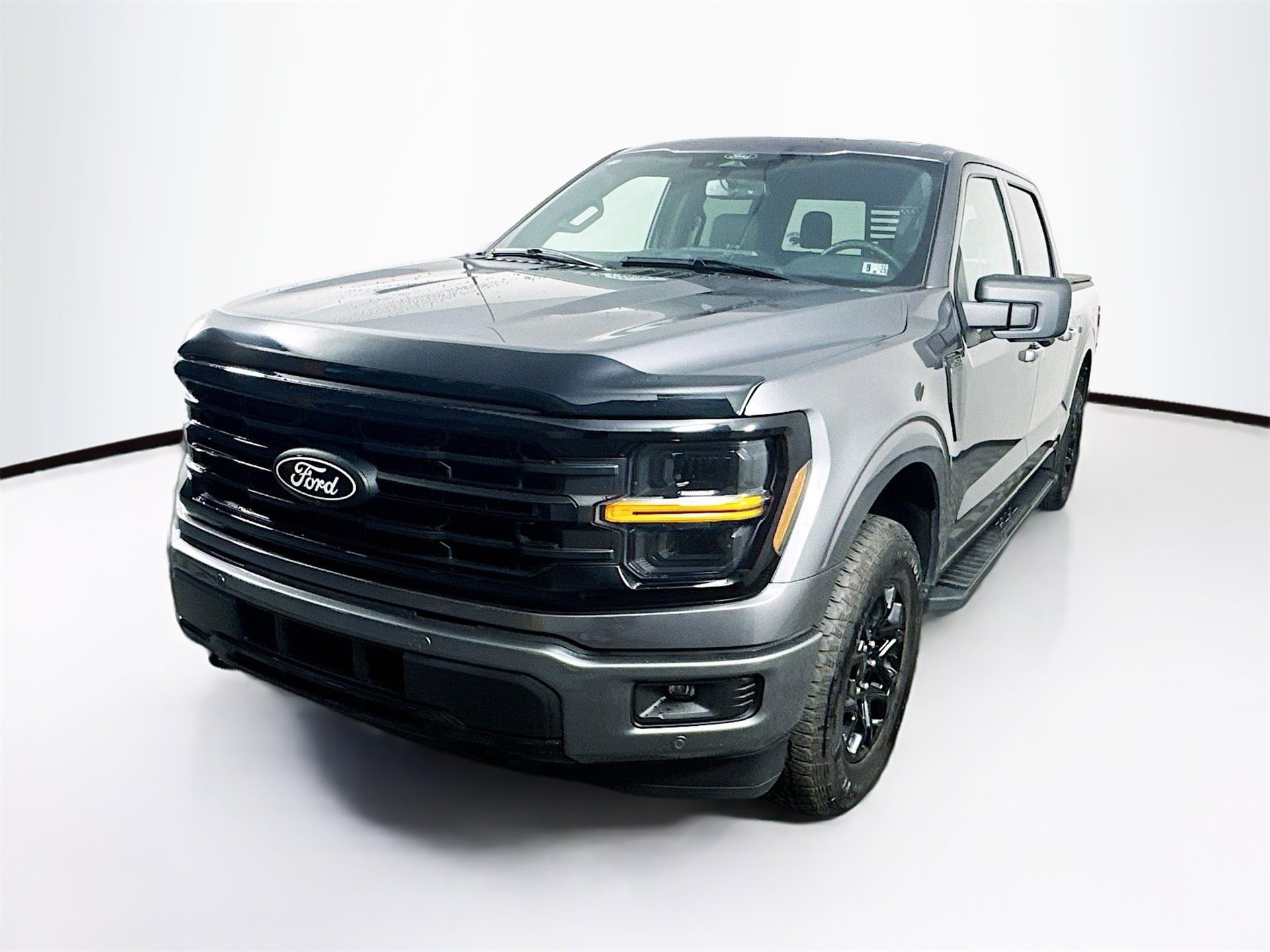 2024 Ford F-150 XLT photo 3