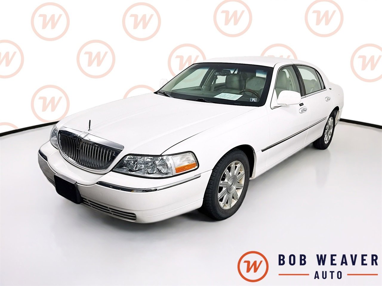 2011 Lincoln Town Car Signature Limited photo 3