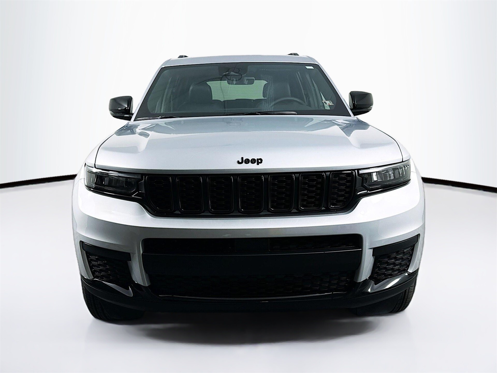 2025 Jeep Grand Cherokee Altitude X photo 2