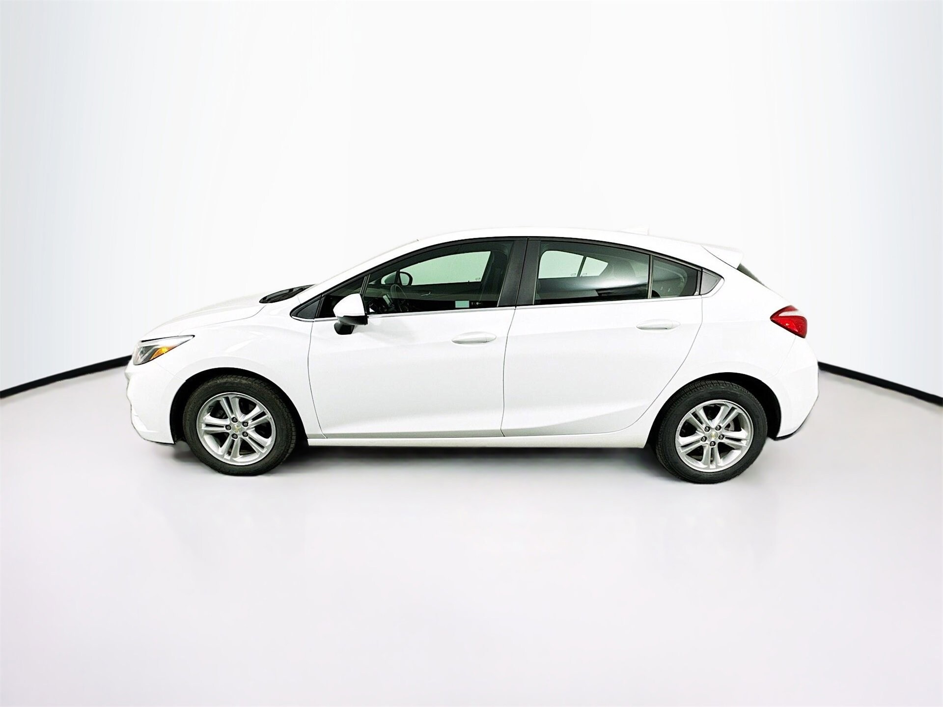 2018 Chevrolet Cruze LT photo 4