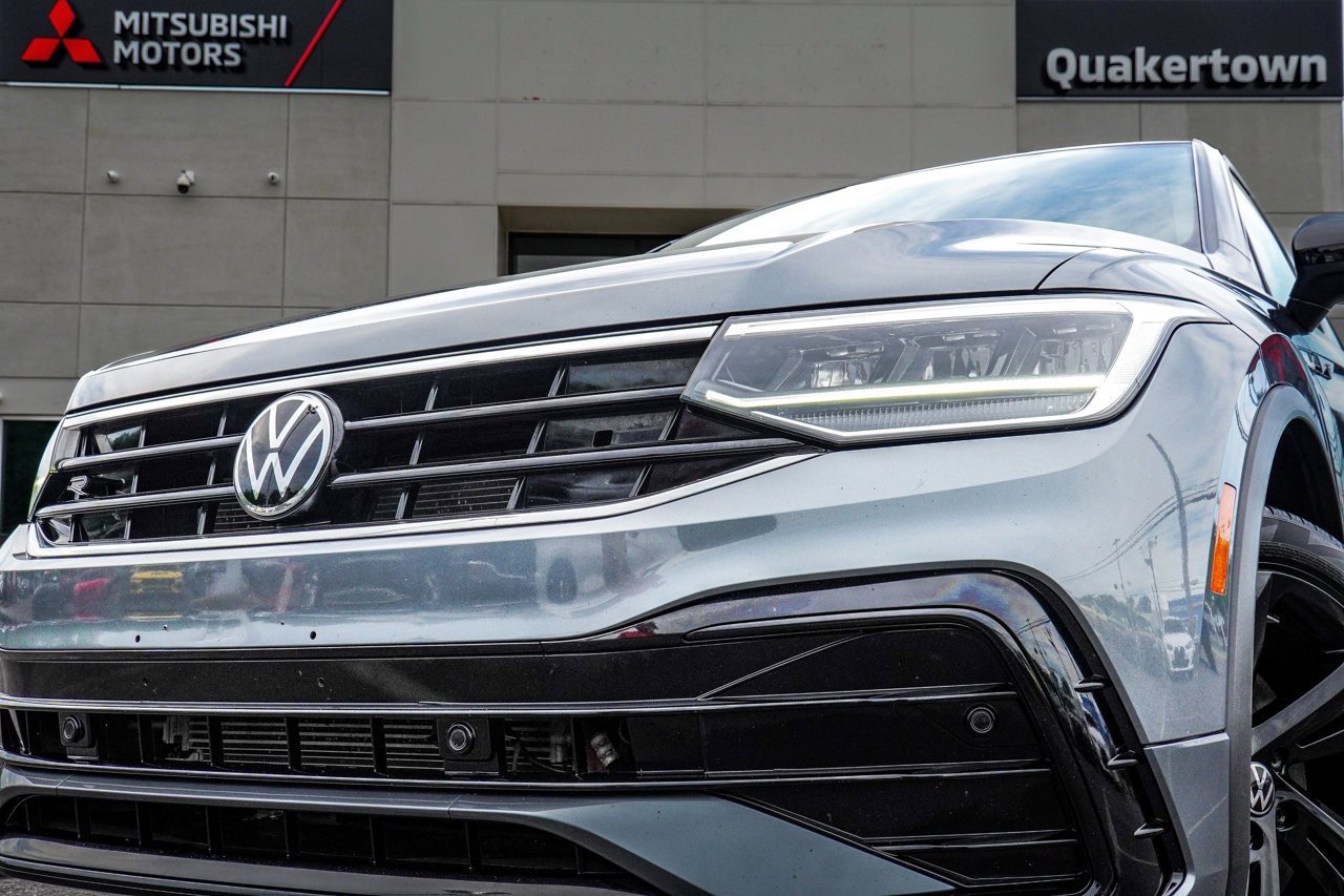 2023 Volkswagen Tiguan SE R-Line Black photo 3
