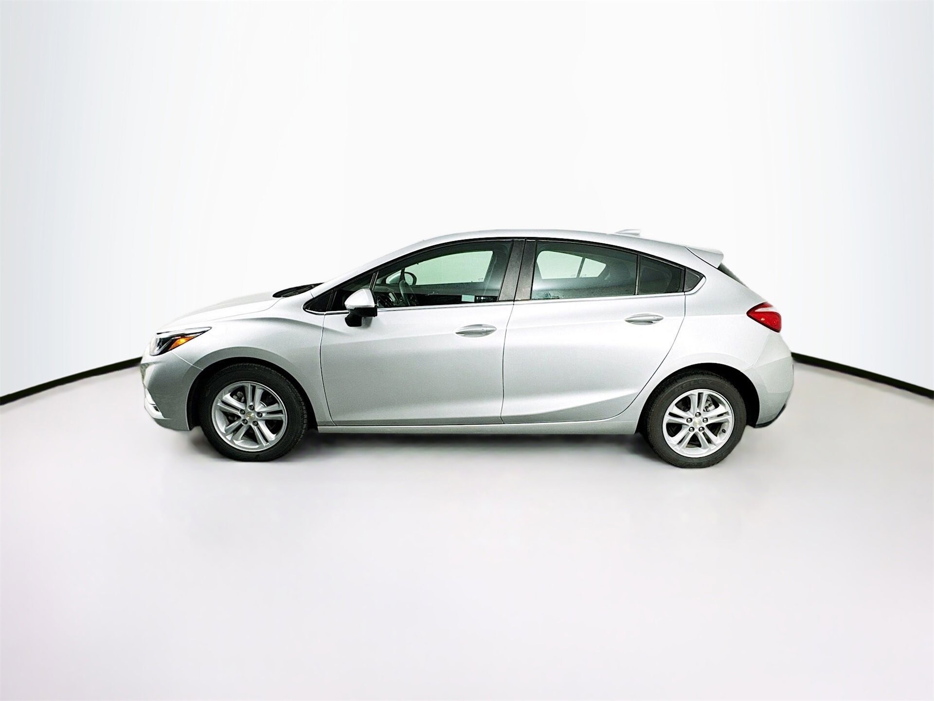 2018 Chevrolet Cruze LT photo 4