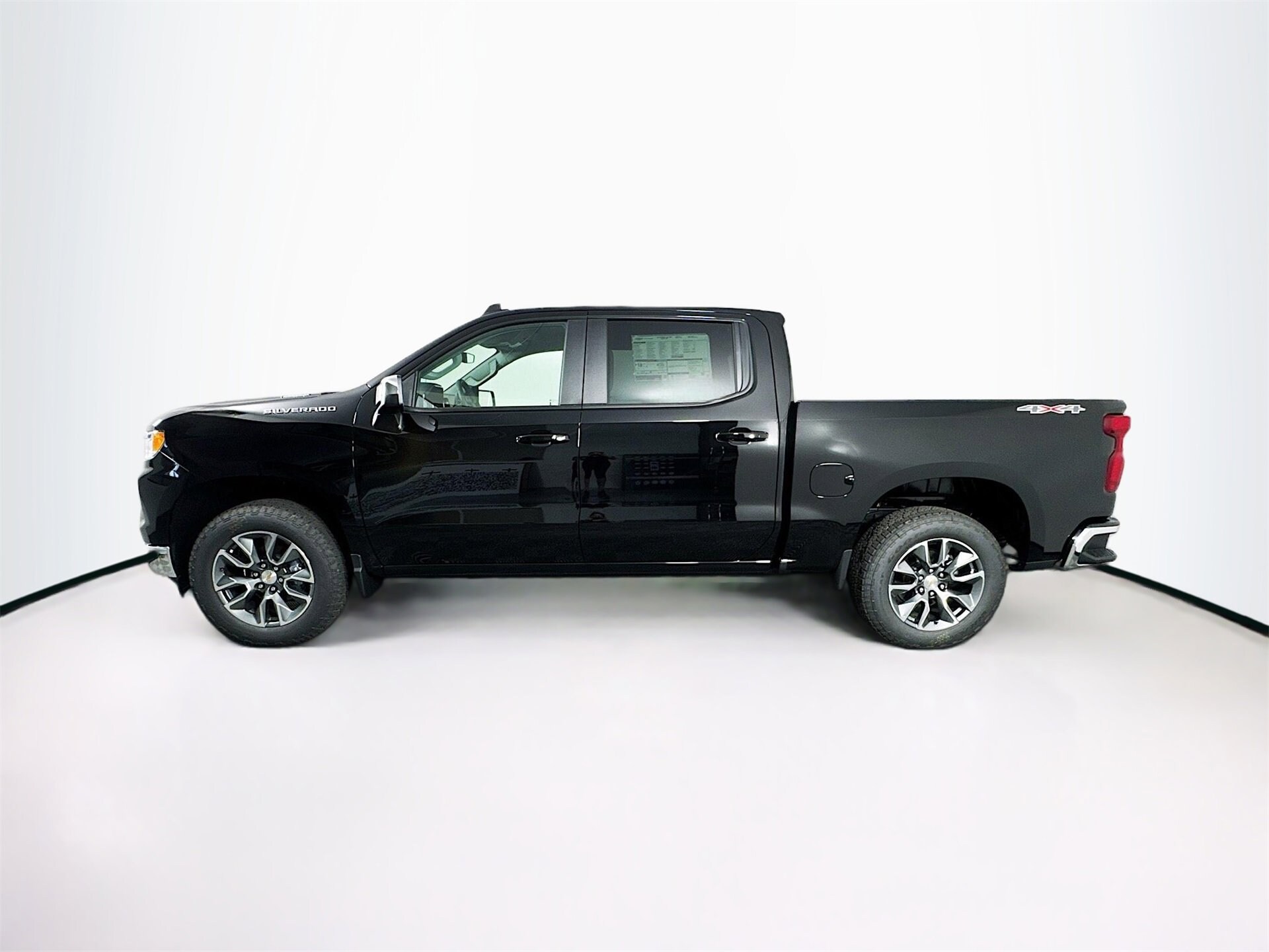 2026 Chevrolet Silverado 1500 LT photo 4