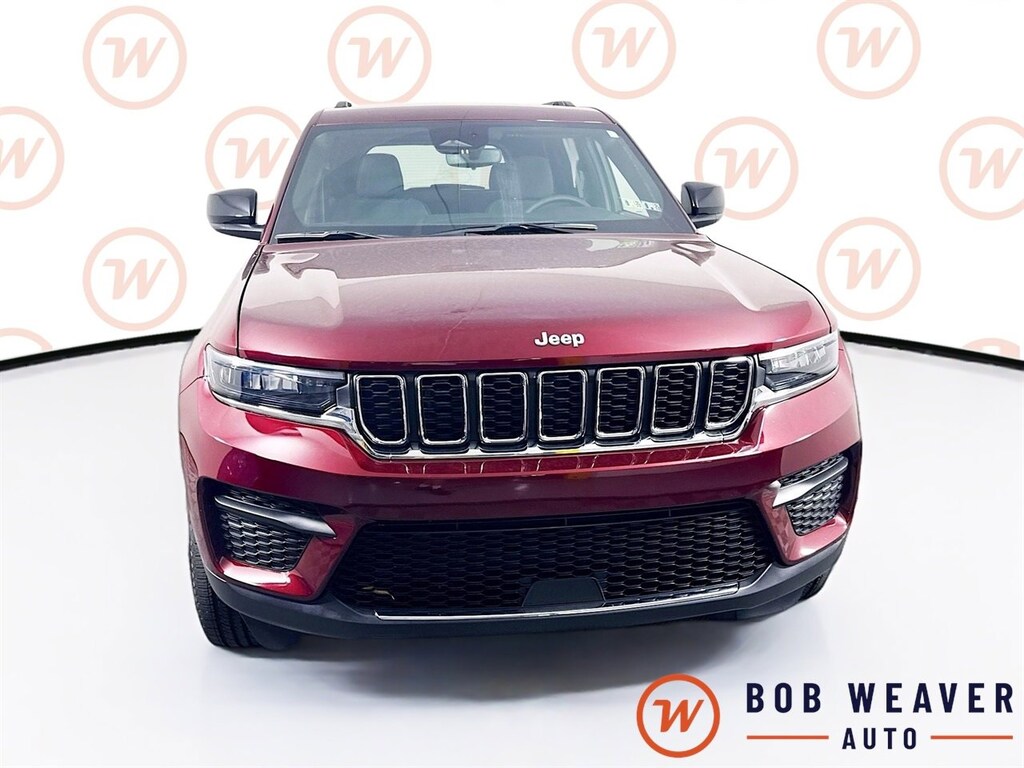 Used 2024 Jeep Grand Cherokee Laredo