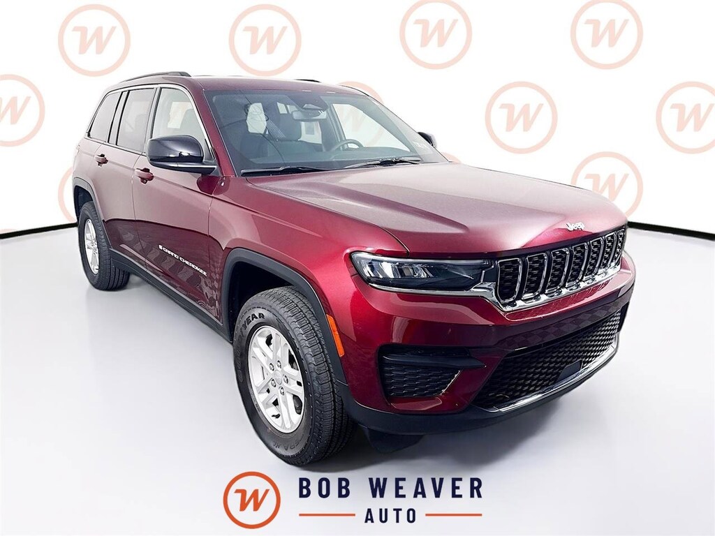 Used 2024 Jeep Grand Cherokee Laredo