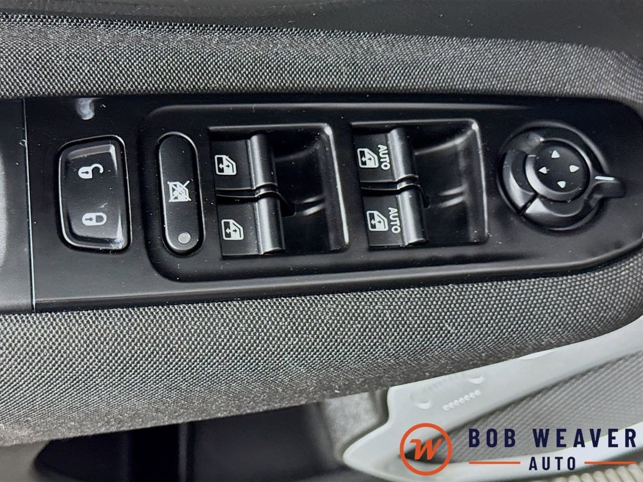 2021 Jeep Renegade Latitude - Photo 23