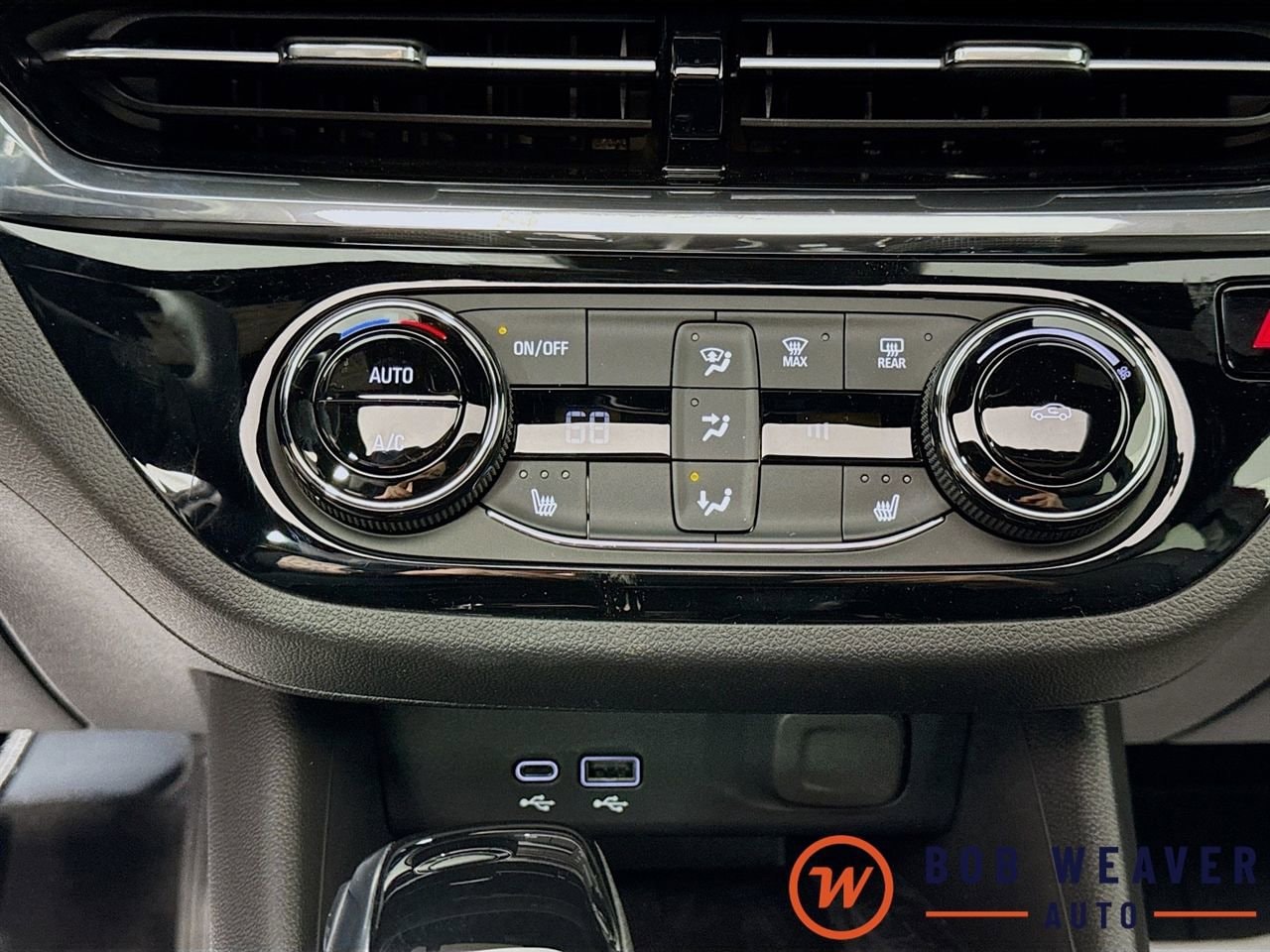 2025 Buick Envista Sport Touring - Photo 16