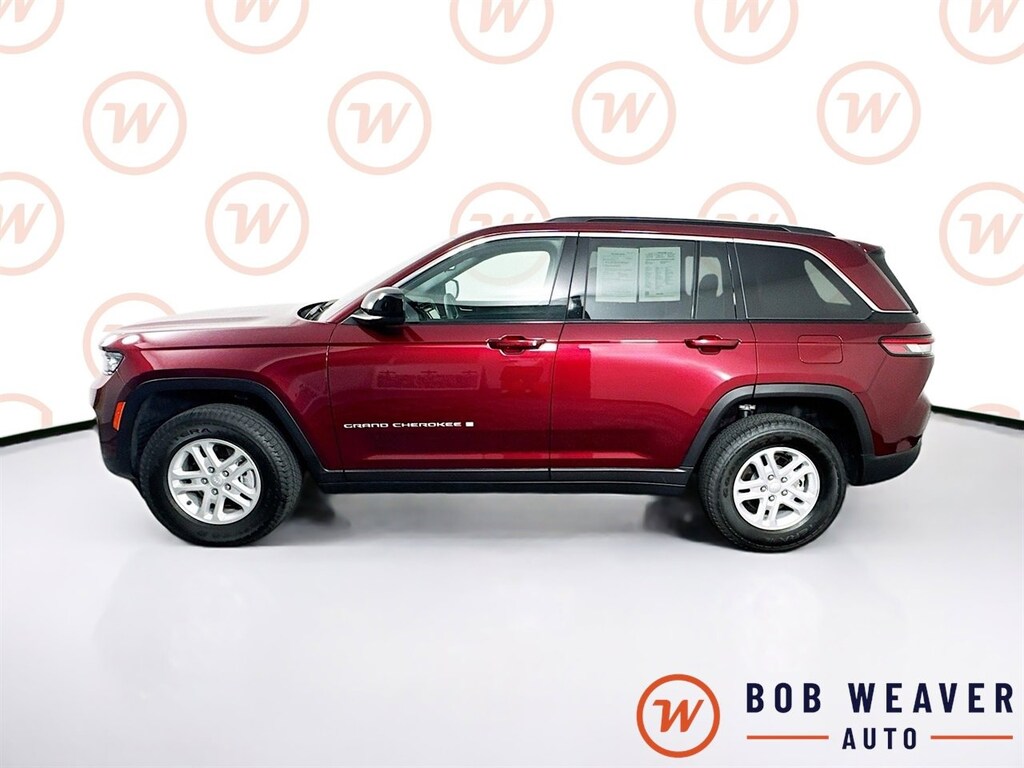 Used 2024 Jeep Grand Cherokee Laredo