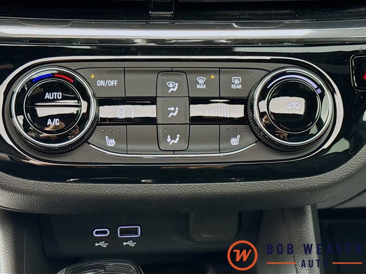 2025 Buick Envista Sport Touring - Photo 25