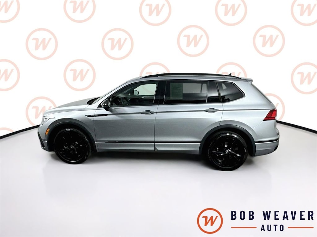 Used 2024 Volkswagen Tiguan SE R-Line Black