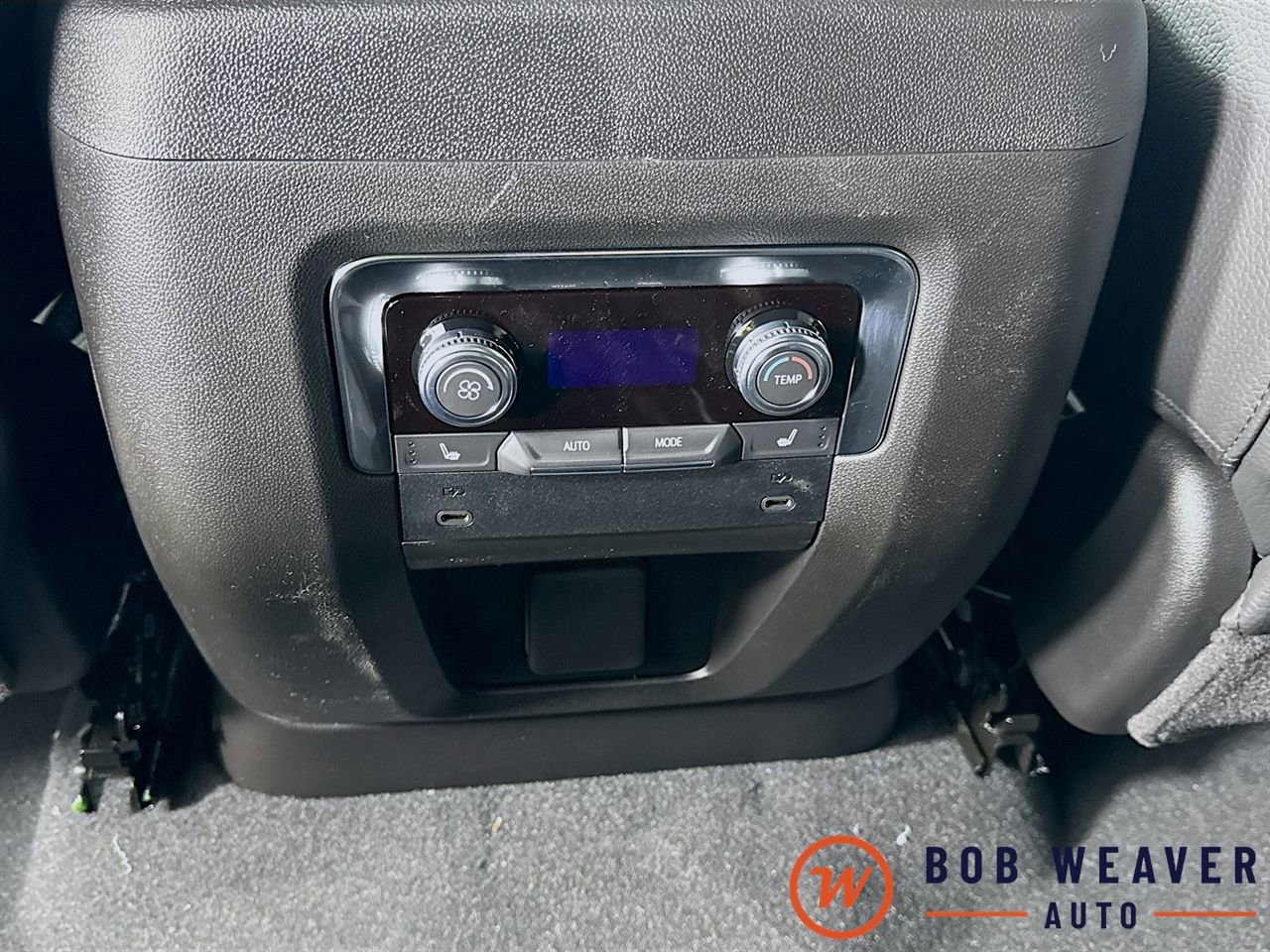 2026 GMC Yukon Denali - Photo 31