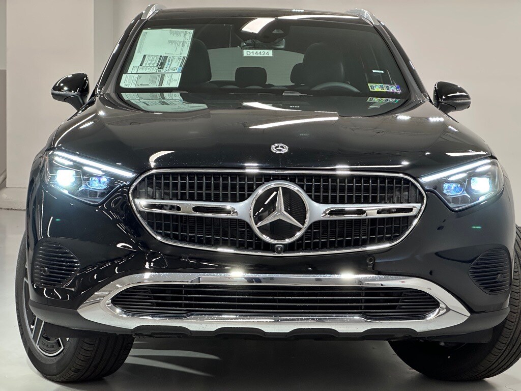 2026 Mercedes Benz GLC 300 4MATIC photo 3