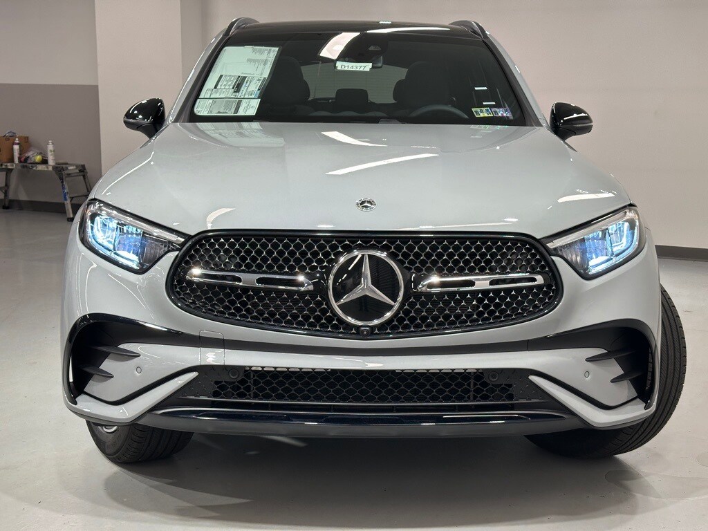 2026 Mercedes Benz GLC 300 4MATIC photo 2