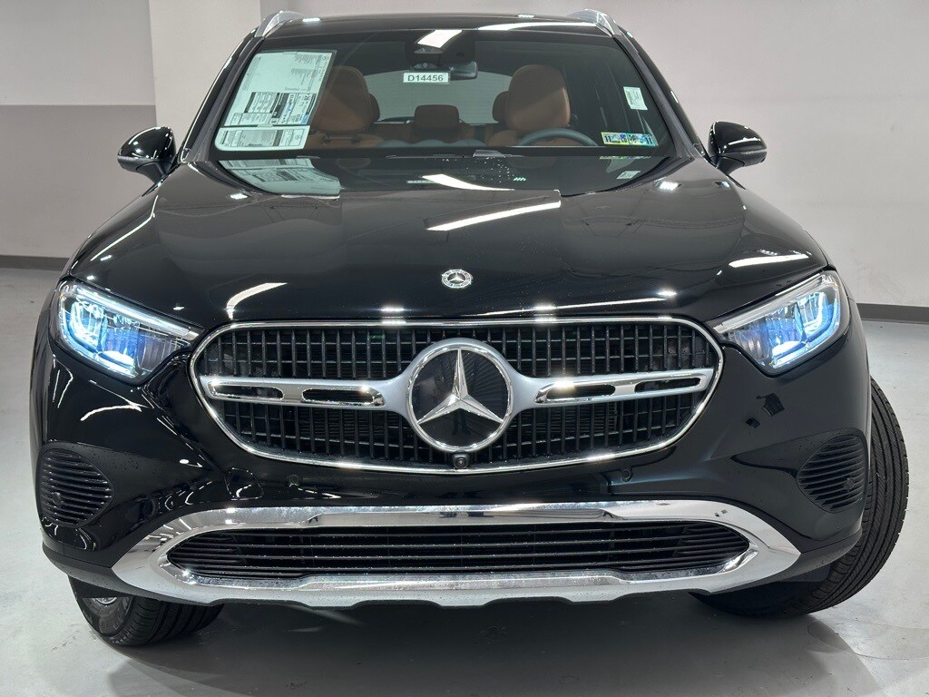 2026 Mercedes Benz GLC 300 4MATIC photo 3