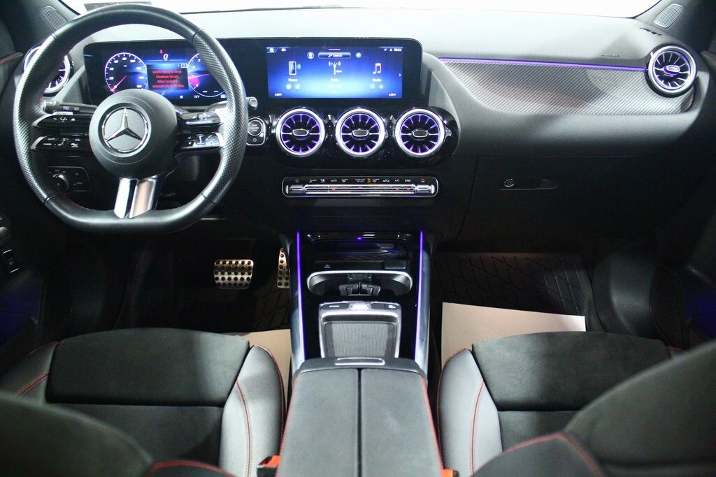 2025 Mercedes Benz GLA 250 4MATIC photo 3