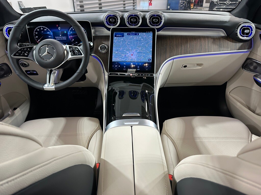 2026 Mercedes Benz GLC 300 4MATIC photo 4