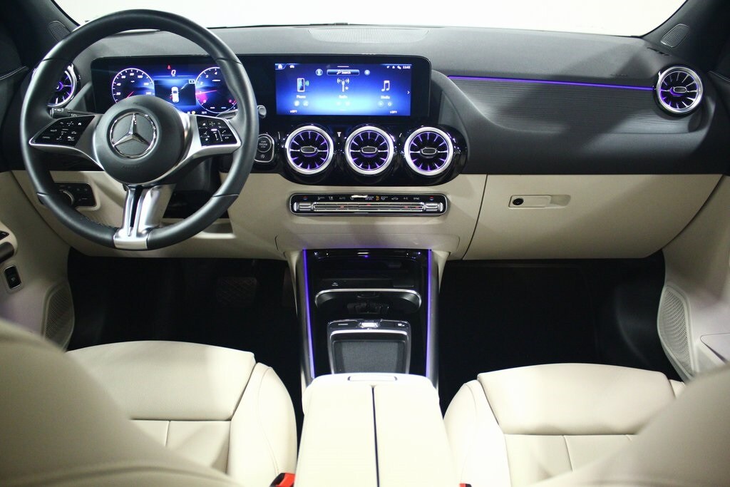 2025 Mercedes Benz GLA 250 photo 3