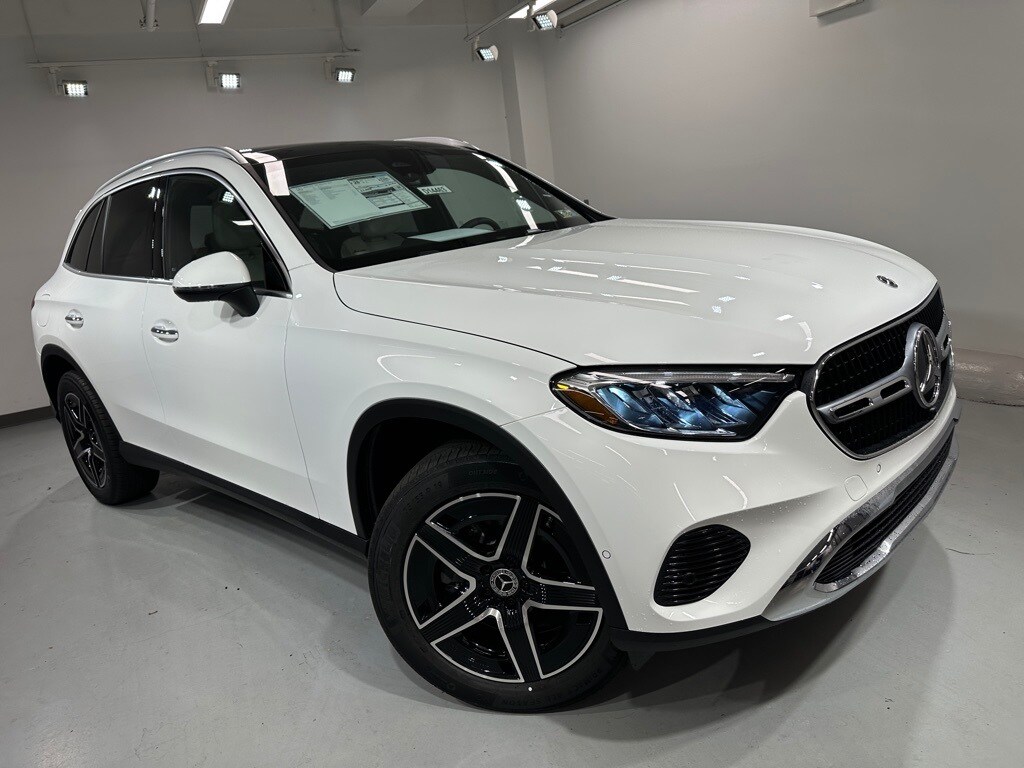 2026 Mercedes Benz GLC 300 4MATIC photo 2