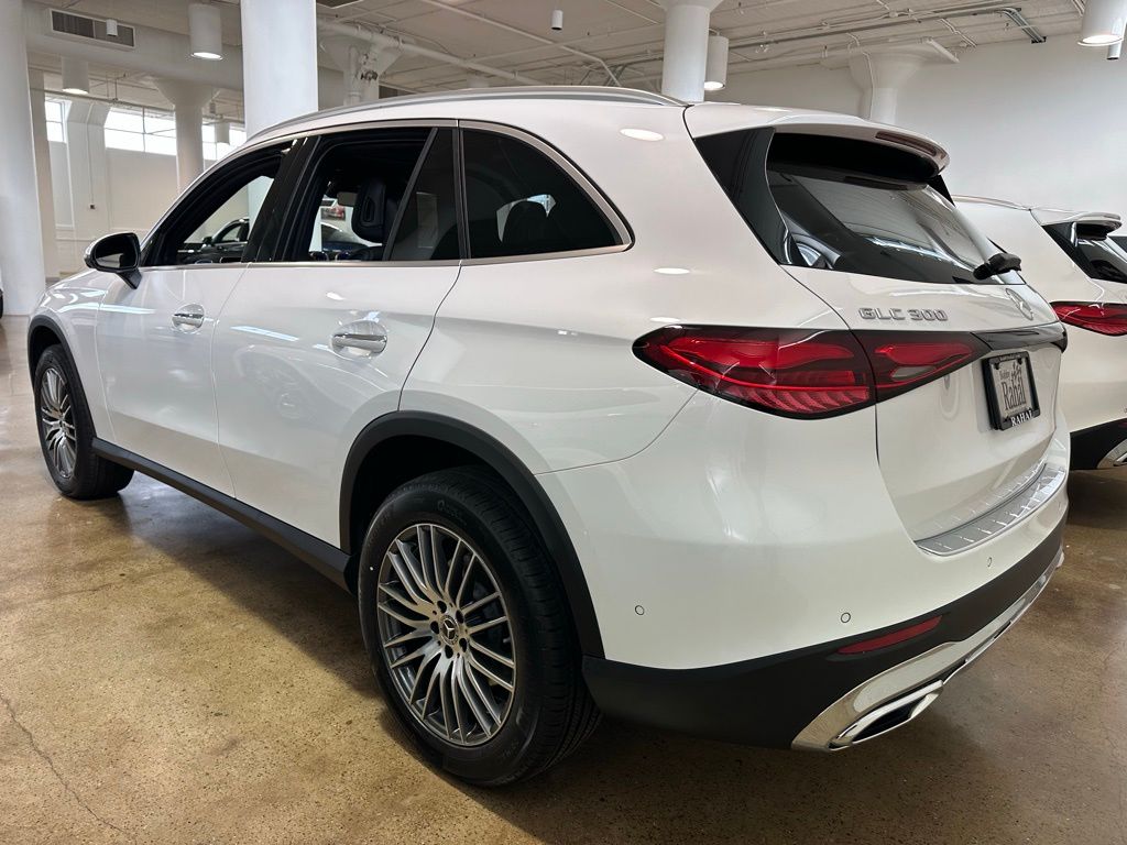 2026 Mercedes-Benz GLC Base - Photo 11