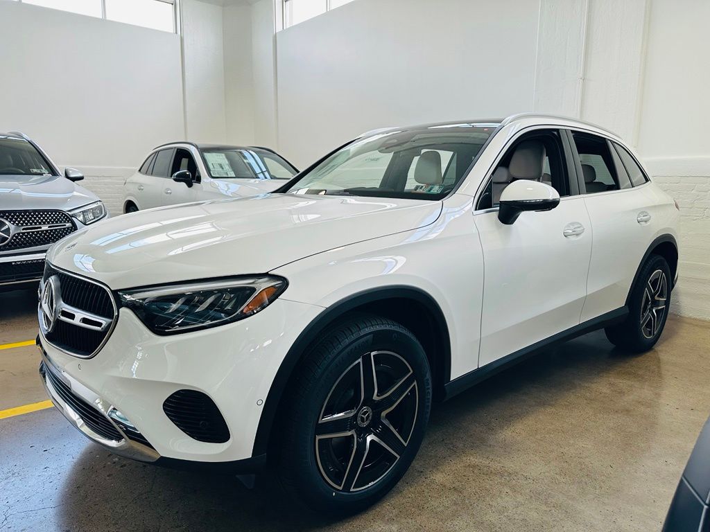 2026 Mercedes-Benz GLC Base