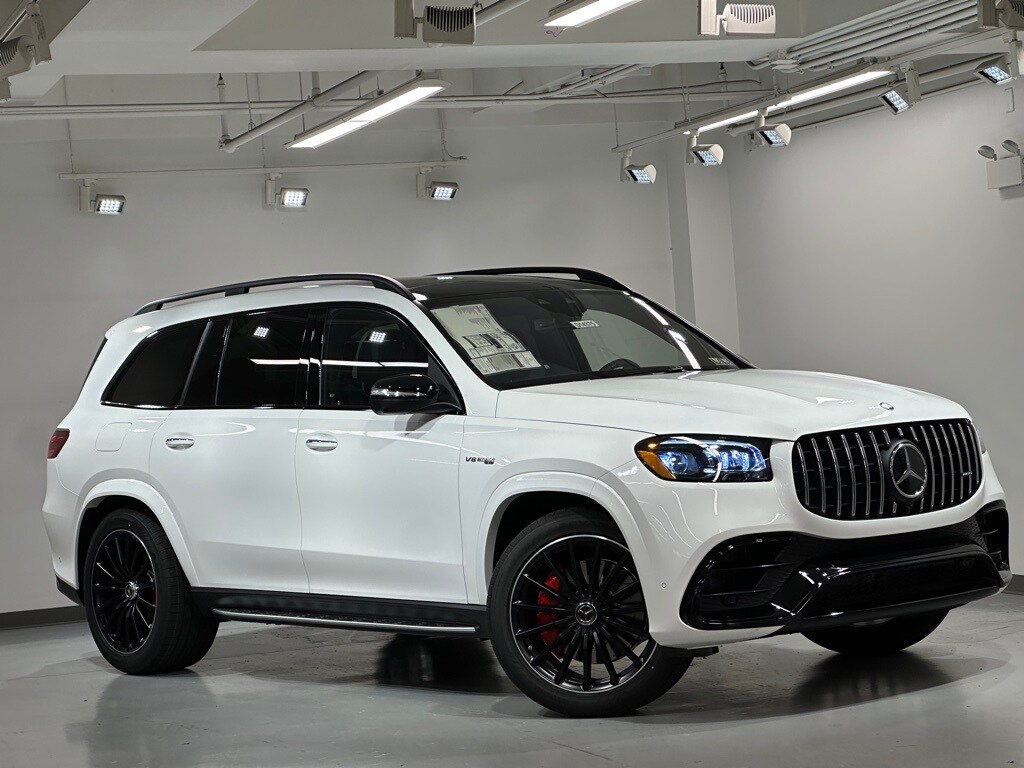 2026 Mercedes Benz GLS AMG 63 4MATIC photo 2