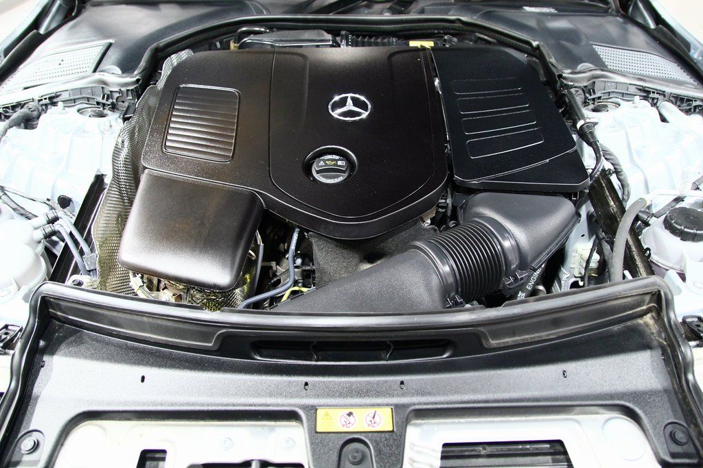 2025 Mercedes-Benz C-Class Sedan C 300 - Photo 31