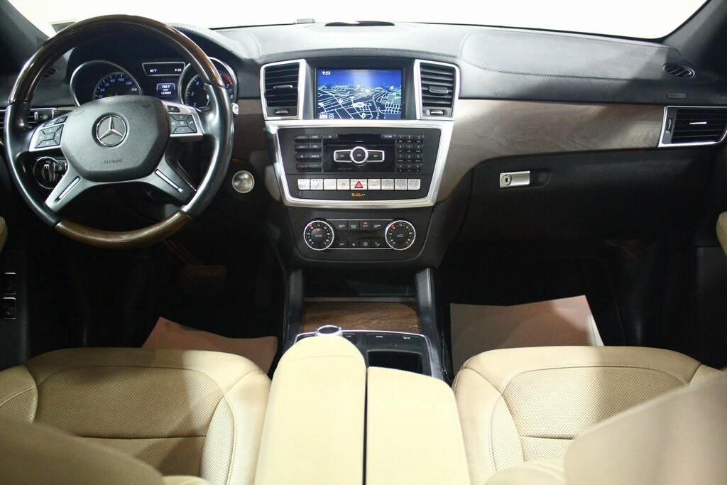 2015 Mercedes Benz GL 450 photo 3