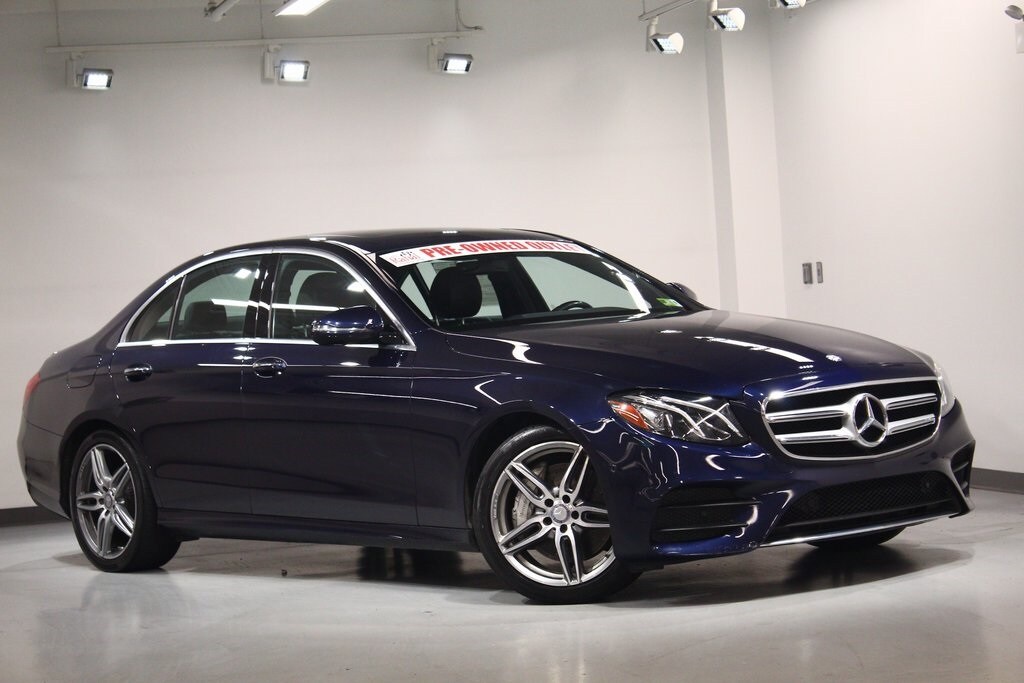 2017 Mercedes Benz E 300 4MATIC Sedan photo 2