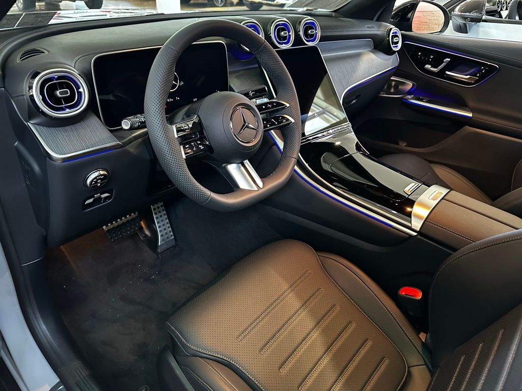 2026 Mercedes-Benz GLC Base