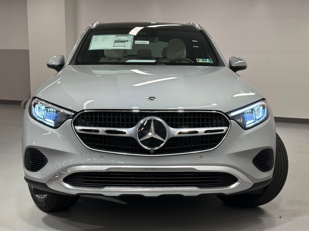 2026 Mercedes Benz GLC 300 4MATIC photo 3