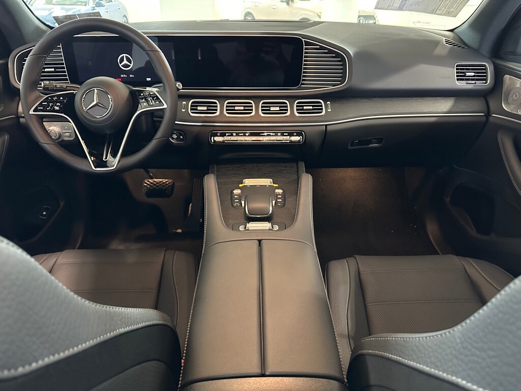 2025 Mercedes Benz GLE 580 4MATIC photo 4