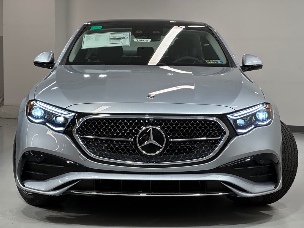 2026 Mercedes Benz E 450 4MATIC photo 3