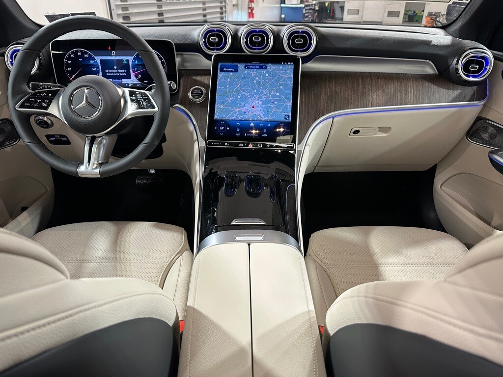 2026 Mercedes Benz GLC 300 4MATIC photo 4