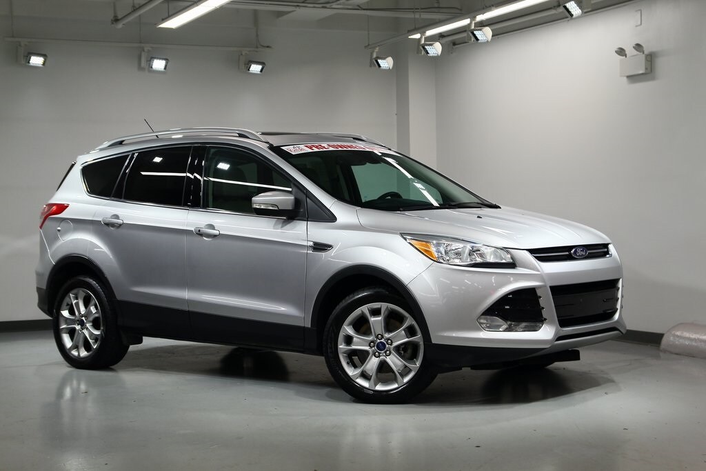2016 Ford Escape Titanium photo 2