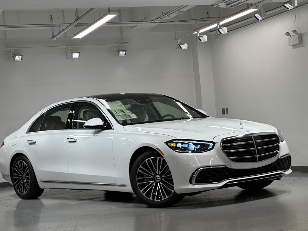 2026 Mercedes Benz S 580 4MATIC photo 2