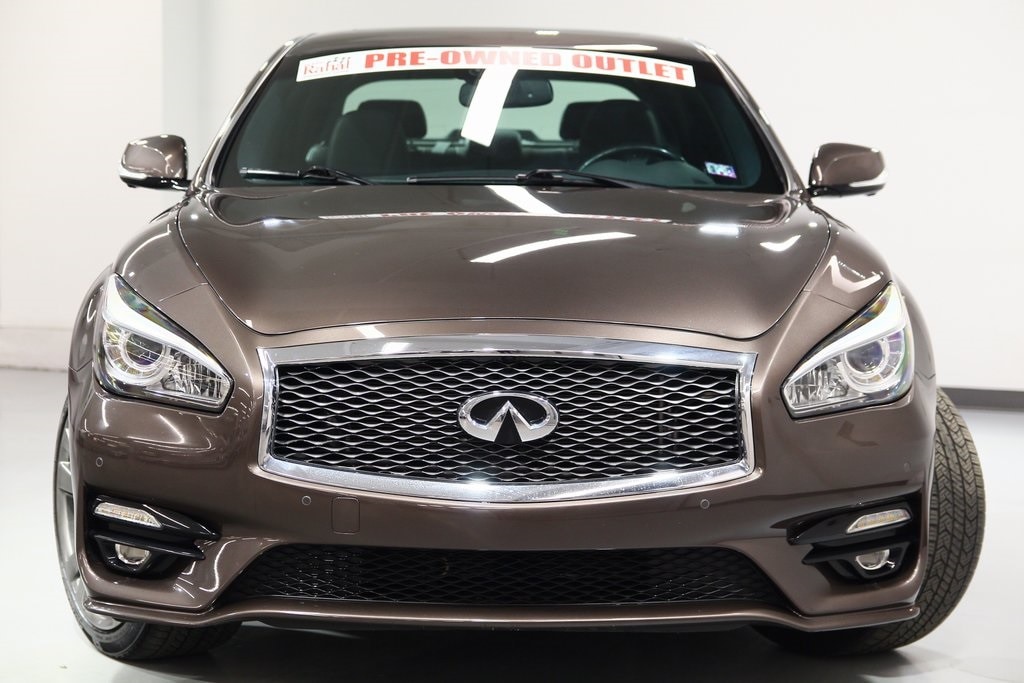 Used 2016 INFINITI Q70 3.7X Sedan