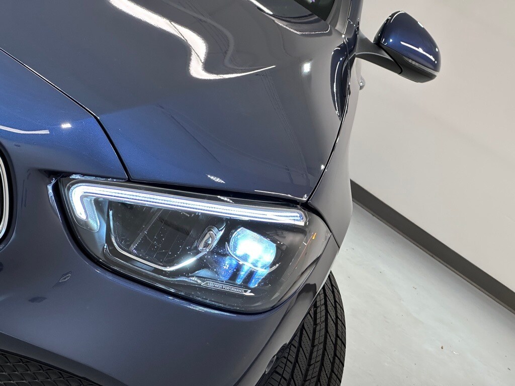 2025 Mercedes Benz C 300 4MATIC photo 4