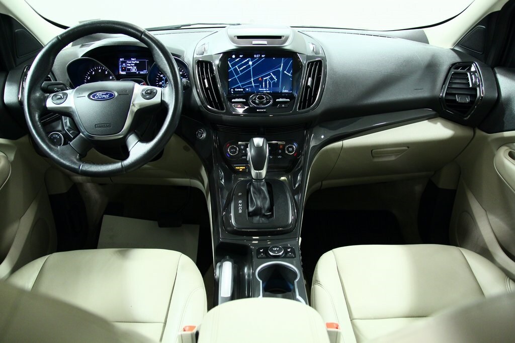 2016 Ford Escape Titanium photo 4