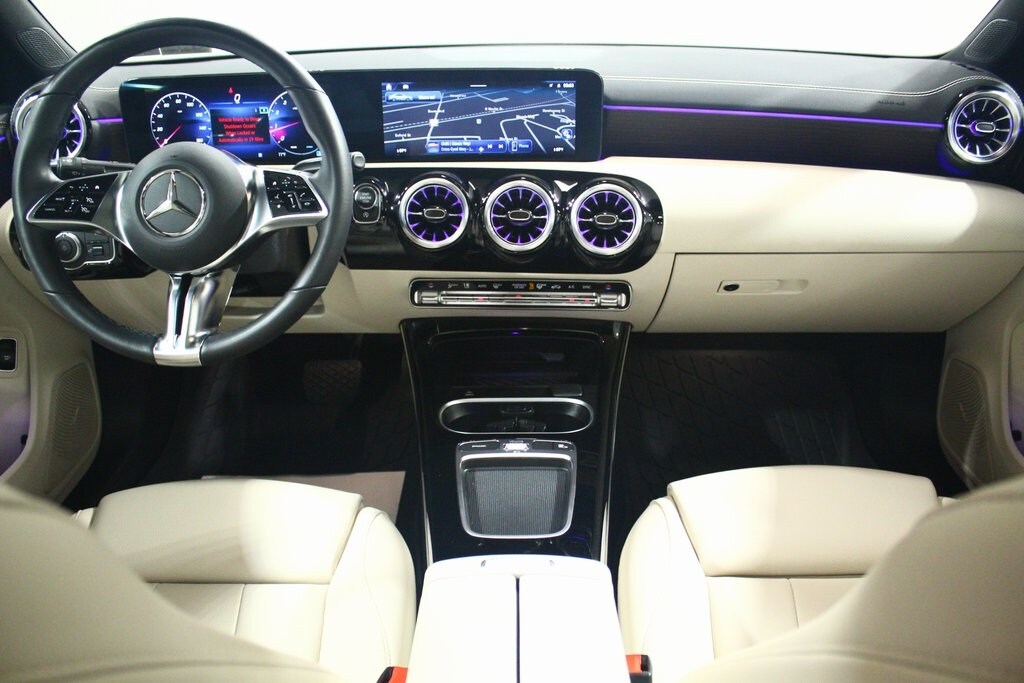 2025 Mercedes Benz CLA 250 photo 4