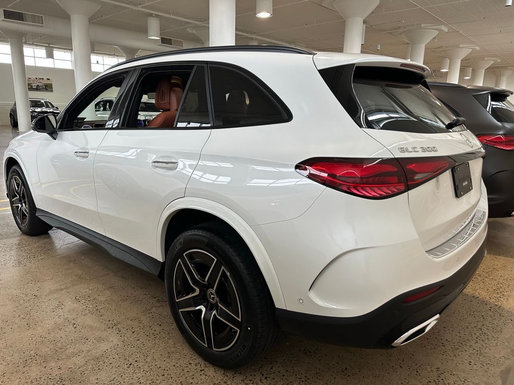 2026 Mercedes-Benz GLC Base - Photo 8