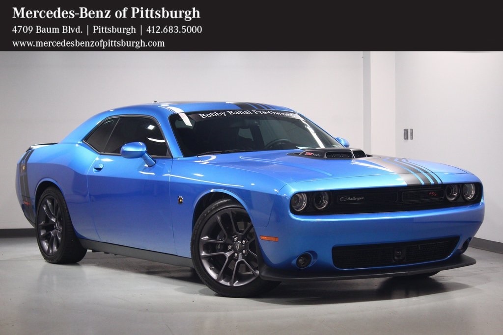 2023 Dodge Challenger R/T's photo