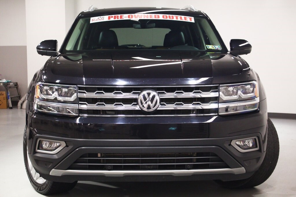 2018 Volkswagen Atlas SEL Premium photo 3
